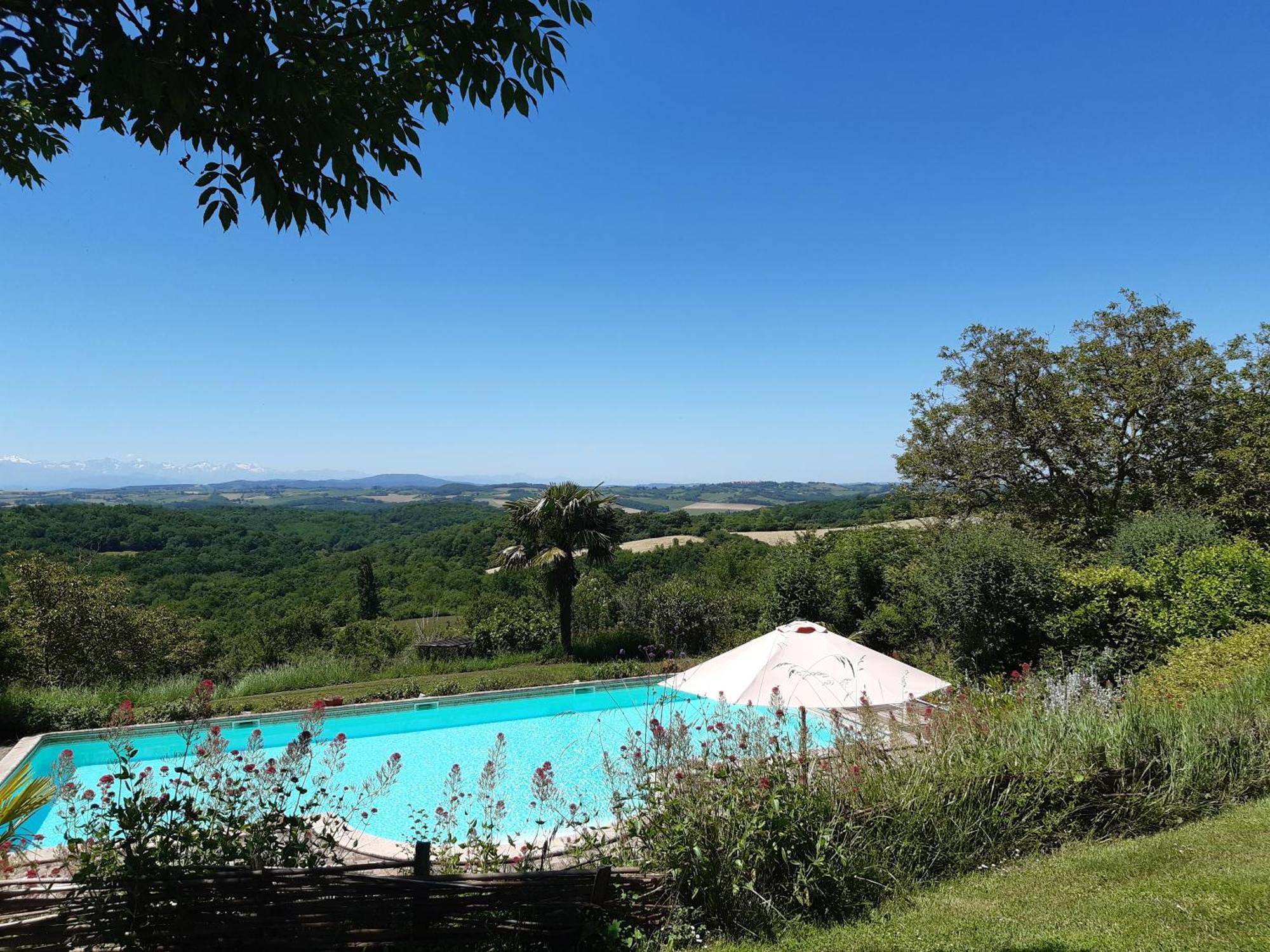 Bnb Ferme Beauregard Les Pyrenees Artigat Bagian luar foto