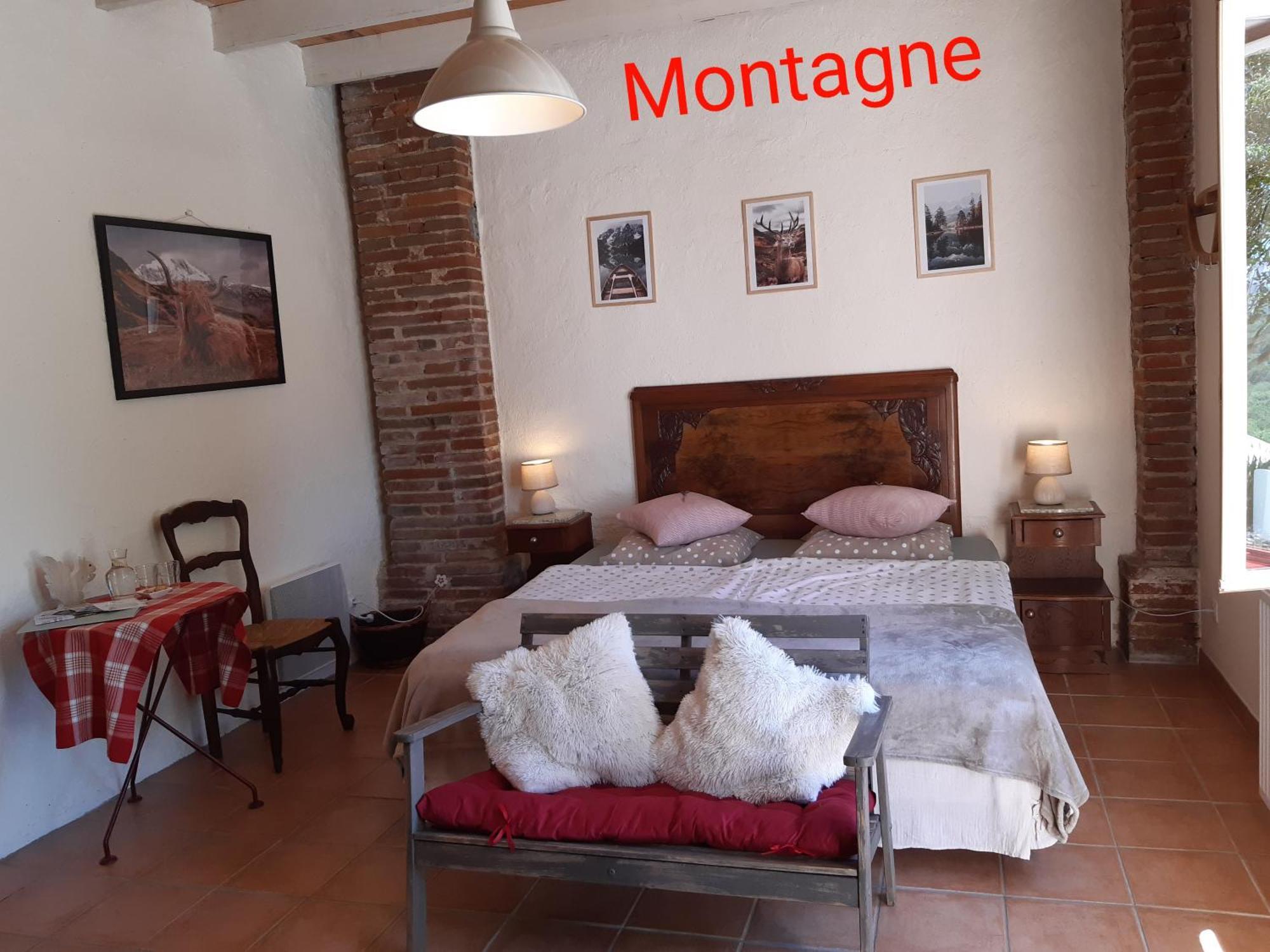 Bnb Ferme Beauregard Les Pyrenees Artigat Ruang foto